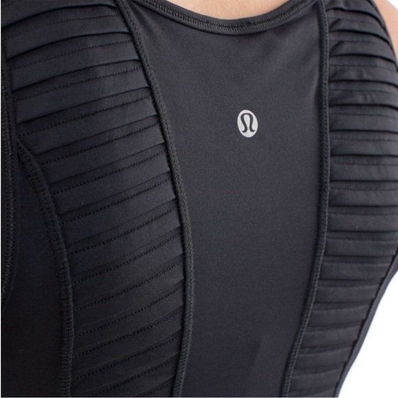 Lululemon Run: Stay On Course Tank Black 6 - Picture 3 of 6